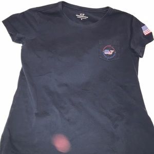 Vineyard vine USA tee